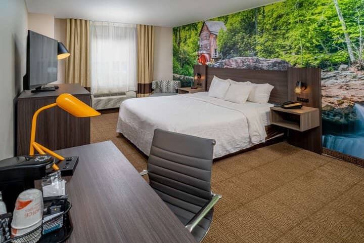 Room 14 of 36