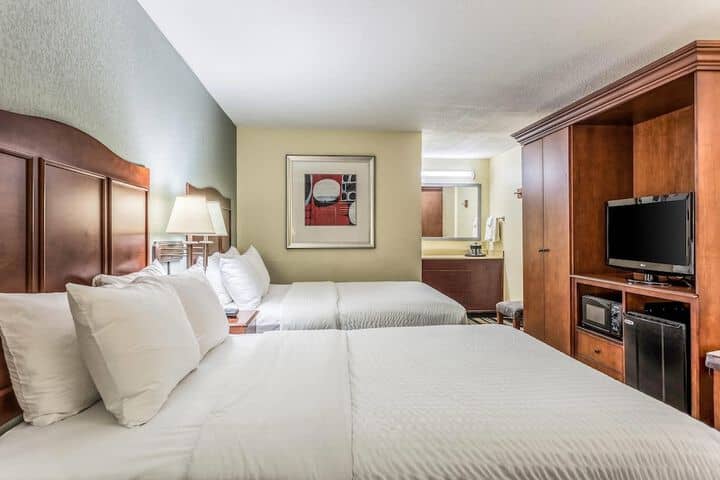 Room 6 of 46