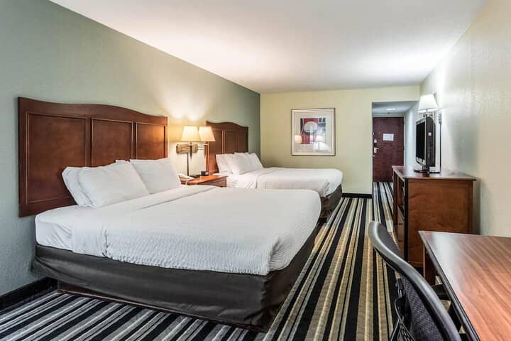 Room 10 of 46