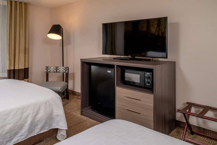 Room 12 of 36