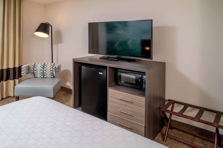 Room 17 of 36